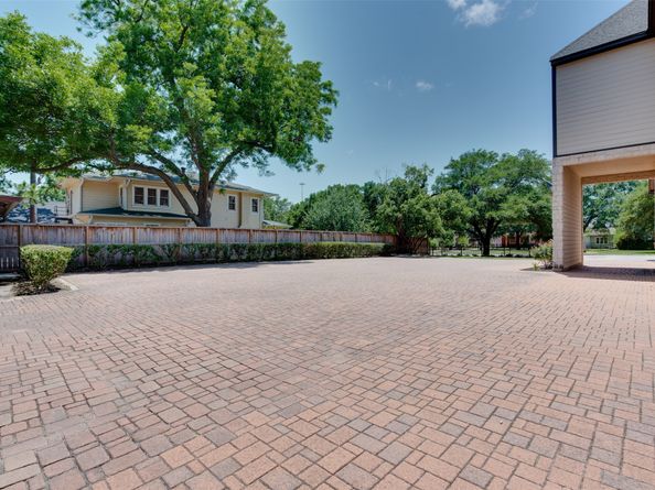 420 Heights Boulevard, Houston TX 77007