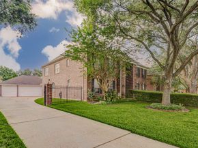 2106 Shade Crest Drive, Richmond TX 77406