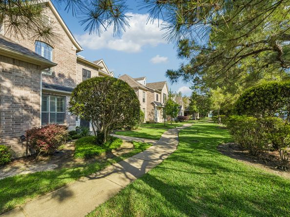 2402 Clippers Square, Houston TX 77058