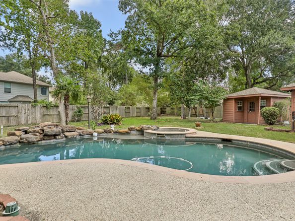 2010 Trail Water Court, Kingwood TX 77339