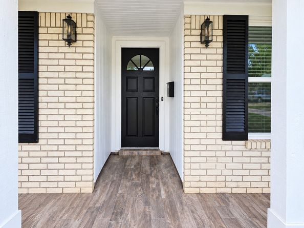 5527 Wigton Drive, Houston TX 77096