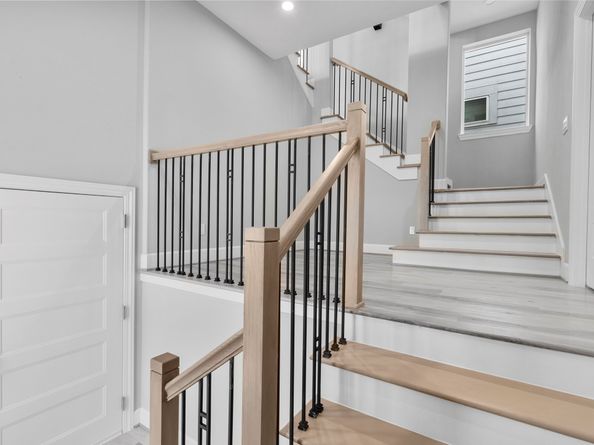 1122 W 16th Street B, Houston TX 77008