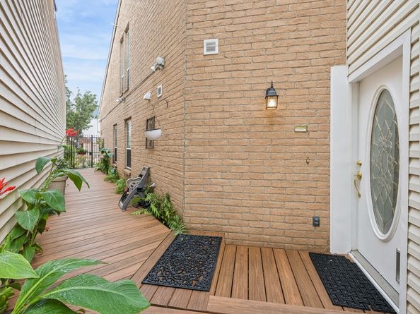 1829 Bering Drive 15, Houston TX 77057
