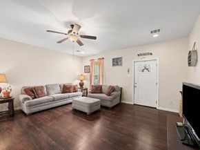 5907 Wedgefield Street, Houston TX 77028
