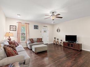 5907 Wedgefield Street, Houston TX 77028