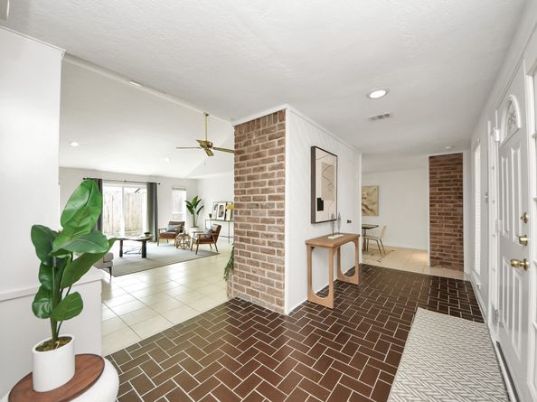 14211 Hillvale Drive, Houston TX 77077