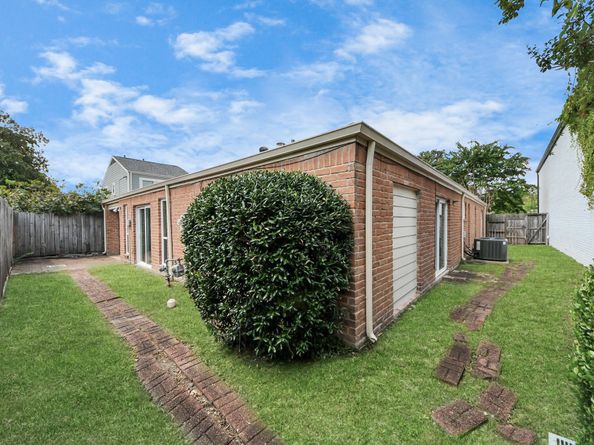 14211 Hillvale Drive, Houston TX 77077