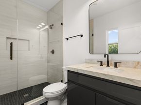 4309 Floyd Street B, Houston TX 77007