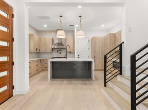 4309 Floyd Street B, Houston TX 77007