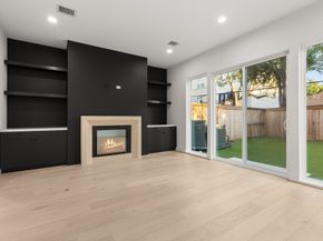 4309 Floyd Street B, Houston TX 77007