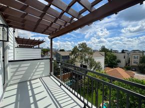 4309 Floyd Street B, Houston TX 77007