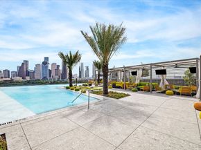 1711 Allen Parkway 2402, Houston TX 77019