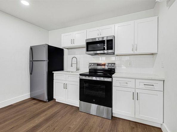 1107 Brooks Street, Houston TX 77009