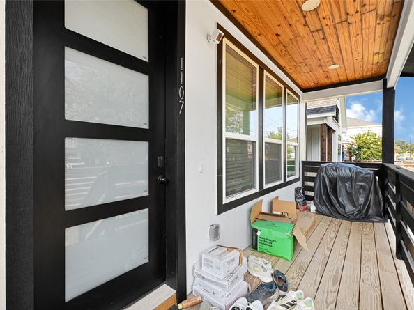 1107 Brooks Street, Houston TX 77009