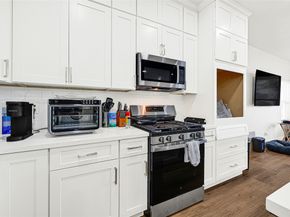 1107 Brooks Street, Houston TX 77009