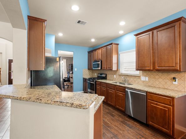 1726 Park Oak Drive, Conroe TX 77304