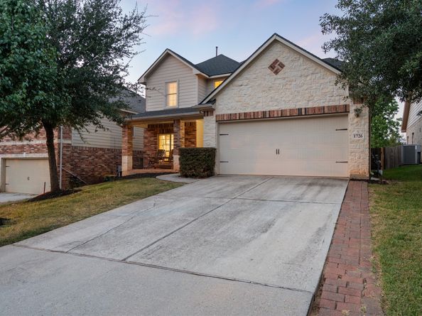 1726 Park Oak Drive, Conroe TX 77304