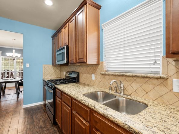 1726 Park Oak Drive, Conroe TX 77304