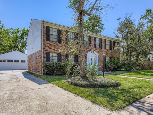 4819 Brooklawn Drive, Houston TX 77066