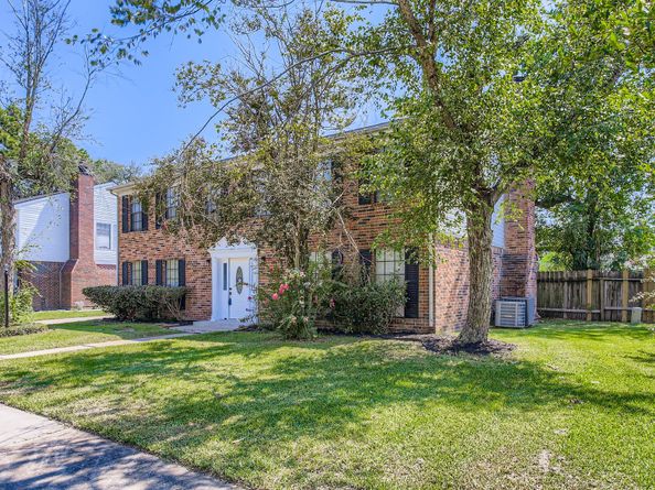 4819 Brooklawn Drive, Houston TX 77066