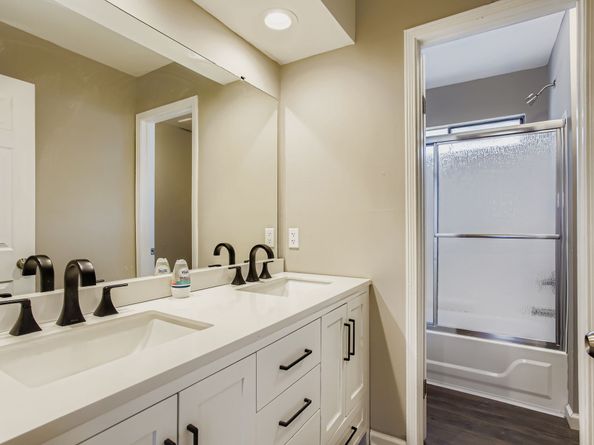 4819 Brooklawn Drive, Houston TX 77066
