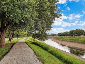 2400 N Braeswood Boulevard 106, Houston TX 77030