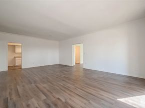 2400 N Braeswood Boulevard 106, Houston TX 77030