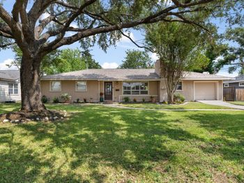 4602 Randwick Drive