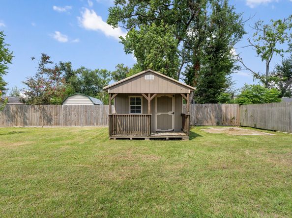 4602 Randwick Drive, Houston TX 77092