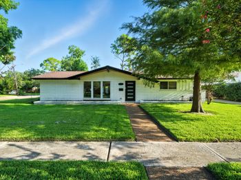 5438 Grape Street