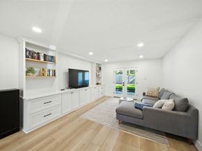 5438 Grape Street, Houston TX 77096
