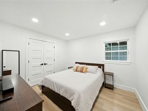 5438 Grape Street, Houston TX 77096