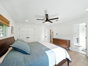 5438 Grape Street, Houston TX 77096