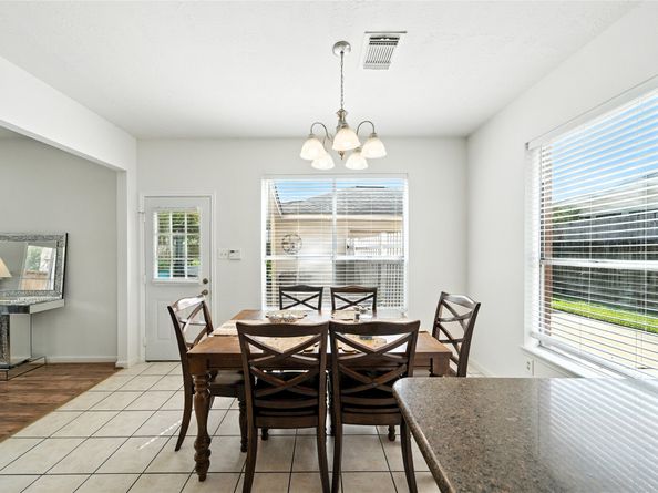 211 Aberdeen Street, Stafford TX 77477