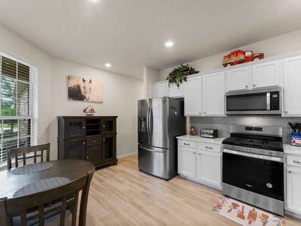 265 Flaxen Chestnut, The Woodlands TX 77382