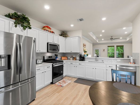 265 Flaxen Chestnut, The Woodlands TX 77382