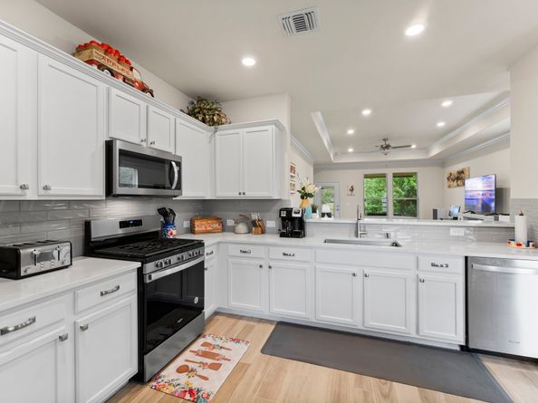 265 Flaxen Chestnut, The Woodlands TX 77382