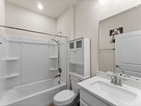 265 Flaxen Chestnut, The Woodlands TX 77382