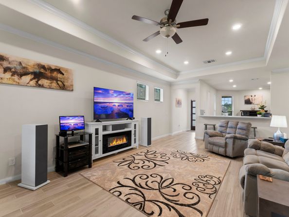 265 Flaxen Chestnut, The Woodlands TX 77382
