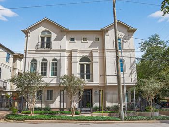 2624 Helena Street