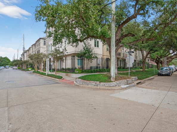 2624 Helena Street, Houston TX 77006