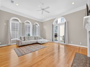 2624 Helena Street, Houston TX 77006