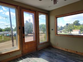 8136 N Main Street, Houston TX 77022