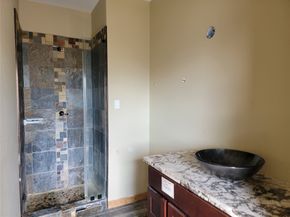 8136 N Main Street, Houston TX 77022