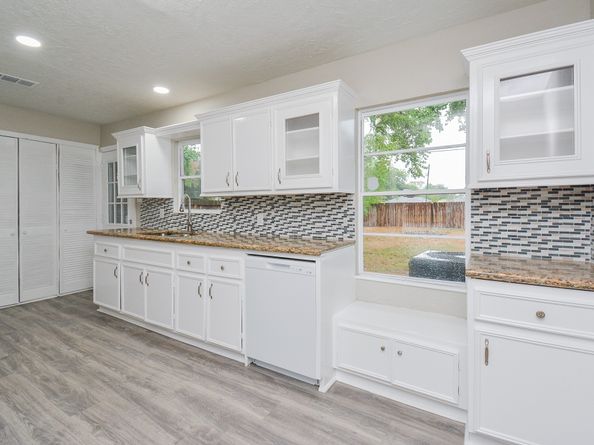 7823 Belgard Street, Houston TX 77033