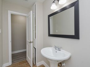 7823 Belgard Street, Houston TX 77033