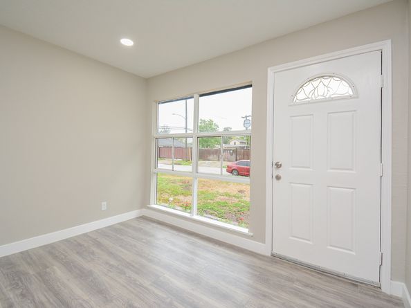 7823 Belgard Street, Houston TX 77033