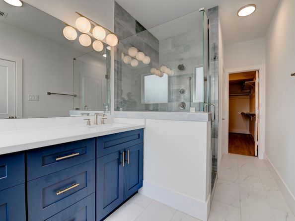 5241 Darling Street, Houston TX 77007