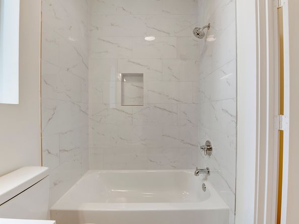 5241 Darling Street, Houston TX 77007