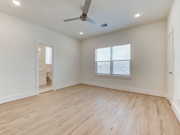 5241 Darling Street, Houston TX 77007